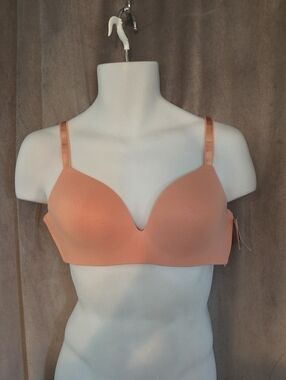 NWT 40C Auden Seamless T-Shirt Bra in Peach